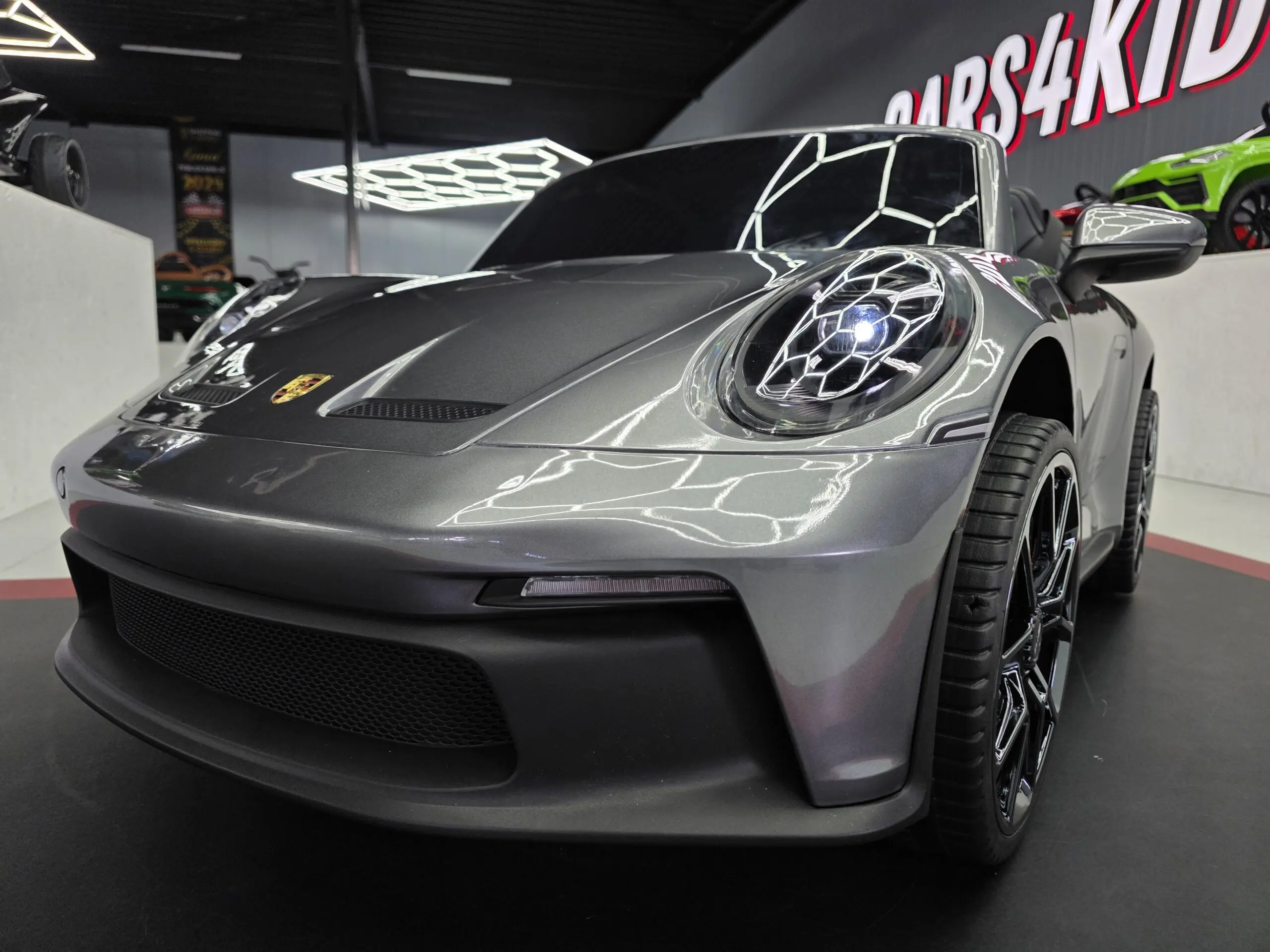 Porsche 911 GT3 – 24V metallic grijs met MP4 - Afbeelding 9